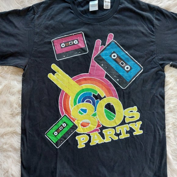 Port&Company Unisex's Black "80s Party" Graphic T-Shirt Size L - Picture 2 of 7